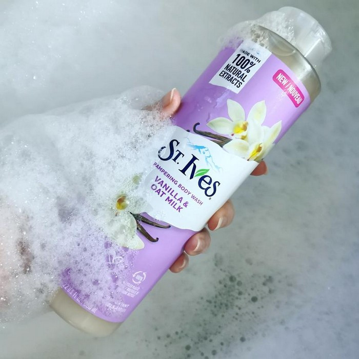 شامپو بدن استیوز (St. Ives) رایحه وانیل - Pampering Vanilla Body Wash ۶۵۰ میل